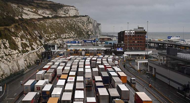 dover-camiones-puerto-uk-efe.jpg