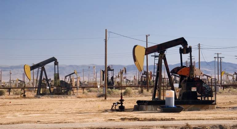 petroleo-desierto.jpg
