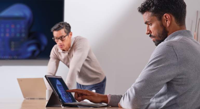 teletrabajo-windows-microsoft-tableta-tecnologia.jpg