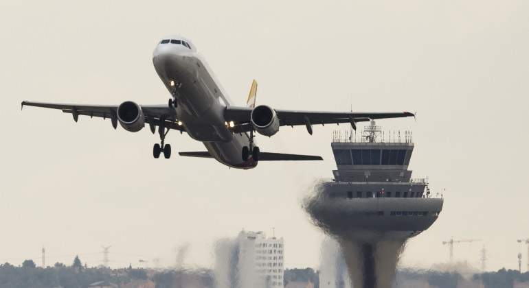 aena-torre-avion.jpg