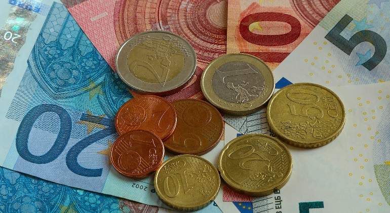 euros-billetes-monedas-dreamstime.jpg