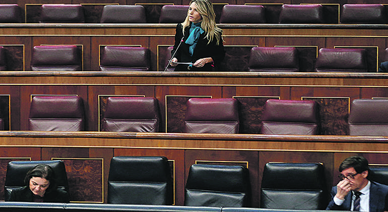 Hemiciclo_Coronavirus_Ministro_Sanidad_Illa_EFE.jpg