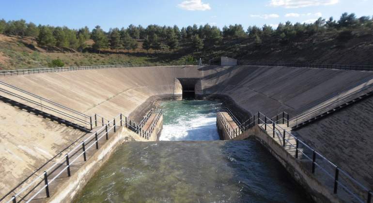 canal-regantes.jpg