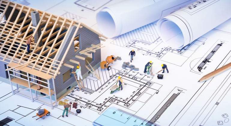 casa-en-construccion-sobre-plano.jpg