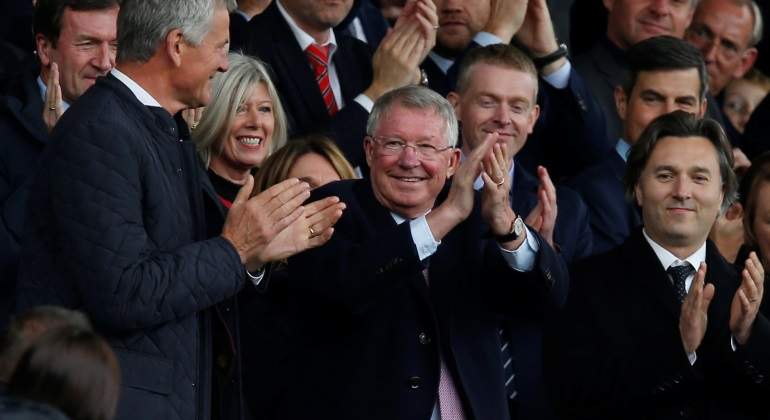 Alex-fERGUSON-REFRES-A-Old-Traford-Reuters.jpg