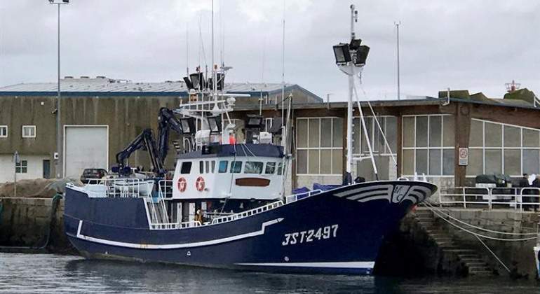 barco-gemelo-sinquerer-efe.jpg