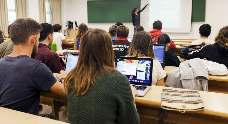 estudiantes-grado-UPO-defini.jpg