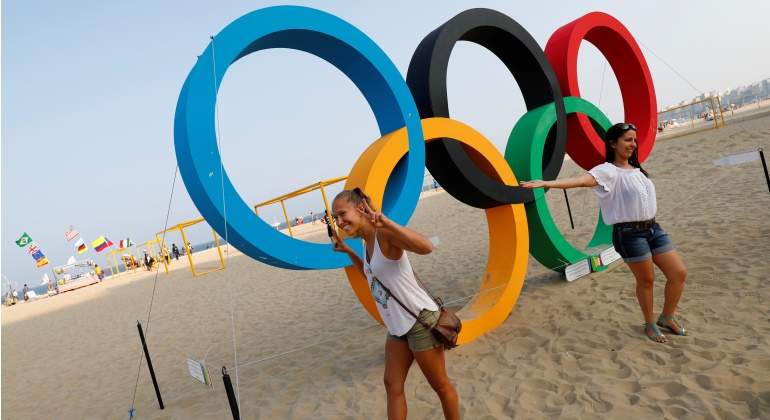 JJOO-anillos-playa-reuters.jpg