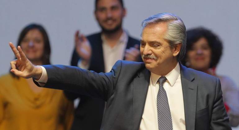 alberto-fernandez-dedos.jpg