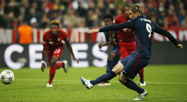 fernando-torres-penalti-bayern-reuters.jpg