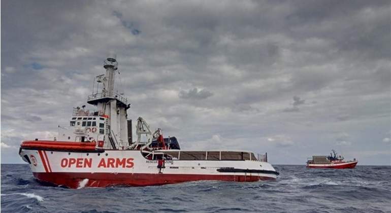 barco-open-arms-ep.jpg