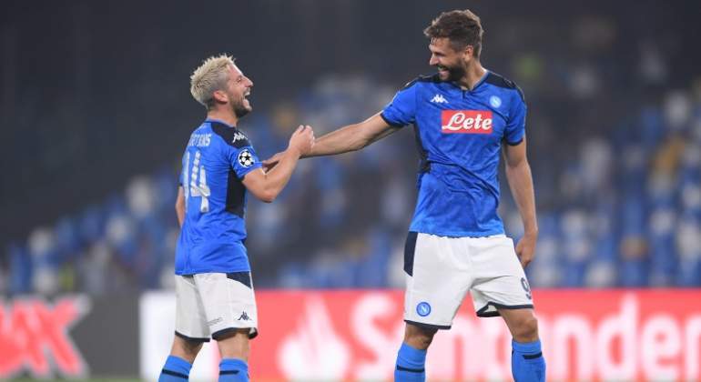 napoles-celebra-mertens-llorente-getty.jpg