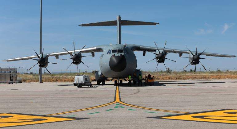 airbus-a400-frontal-770.jpg