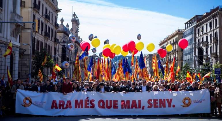 manifestacion-constitucionalista-barcelona-marzo-2018-efe.jpg