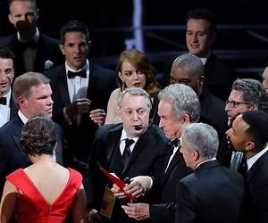/imag/_v0/770x420/b/1/4/warren-beatty.jpg - 300x250
