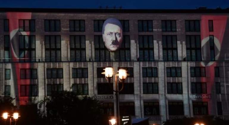 hitler-cara-proyección-berlin-770x420-afp.jpg