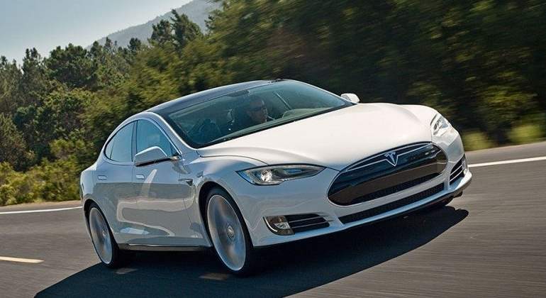 tesla-modelS-2.jpg