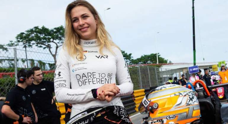 Sophia-Floersch-formula-3-efe.jpg
