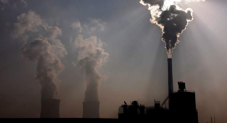 Contaminacion_Chimenea_Fabrica.jpg