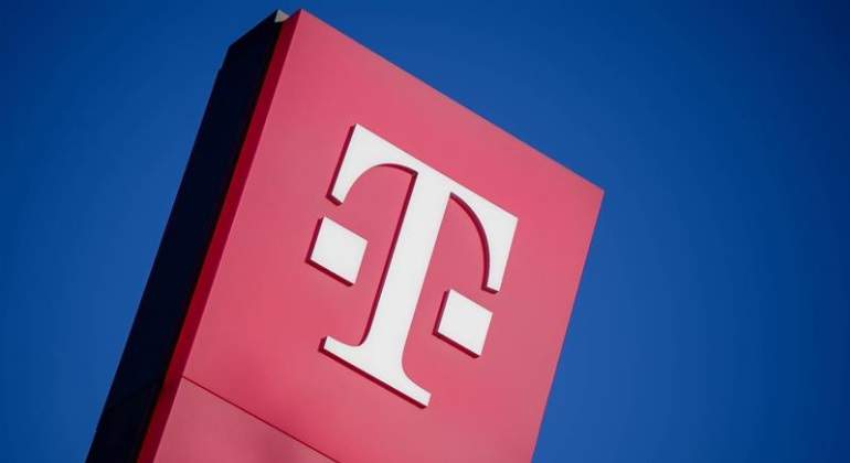 deutsche-telekom-logo-efe-770x420.jpg