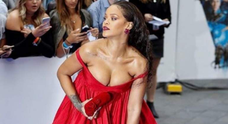 rihanna-pecho-770.jpg