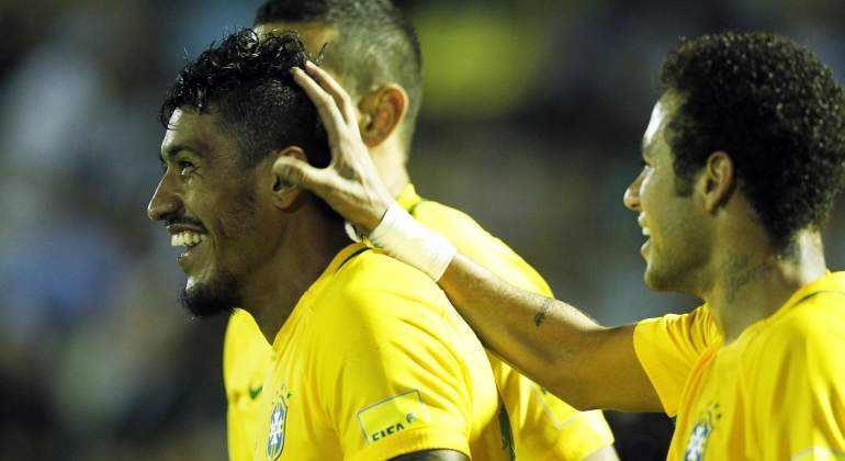 neymar-paulinho-celebran-reuters.jpg