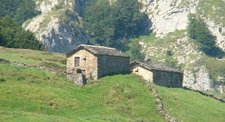 cabanas-cantabria-wikipedia.jpg