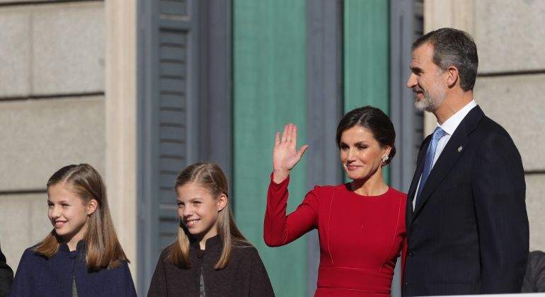 reyes-felipe-letizia-princesas-constitucion-efe.jpg