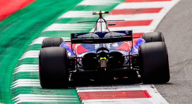 toro-rosso.jpg