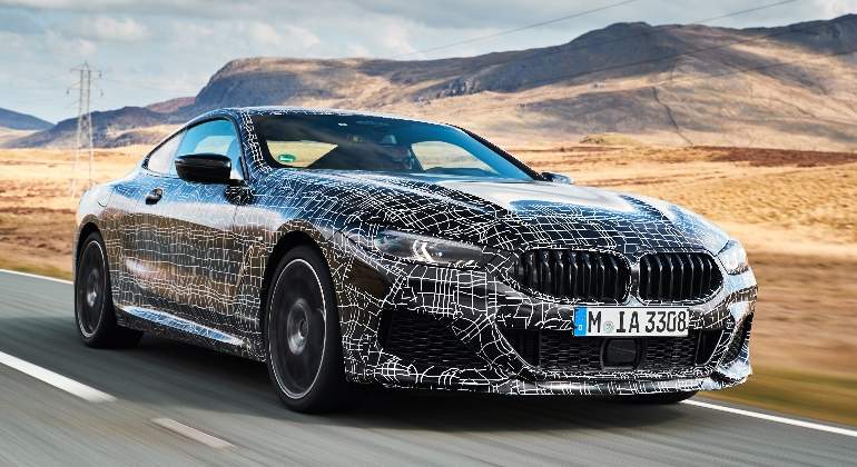BMW-M850i-xDrive-2018-01.jpg