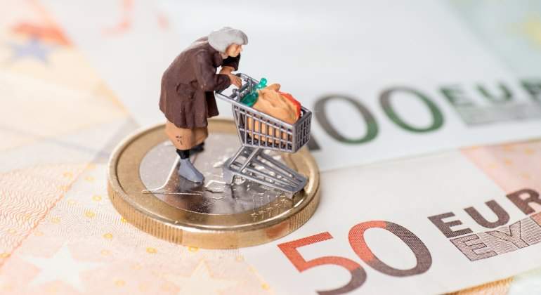 jubilada-billetes-euros-dreamstime.jpg