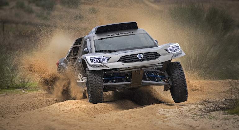 ssangyong-rexton-dkr-1.jpg