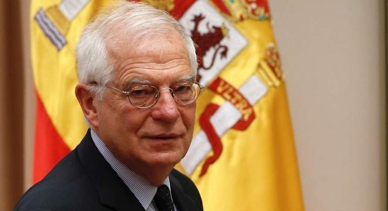 borrell-bandera-espana-efe.jpg
