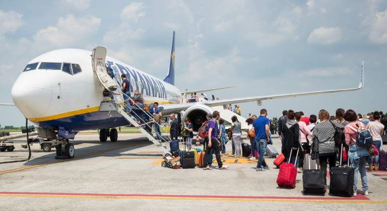 ryanair-avion-pasajeros-prat-barcelona.jpg