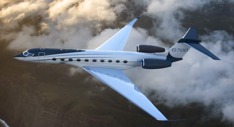 Gulfstream-G700-1.jpg