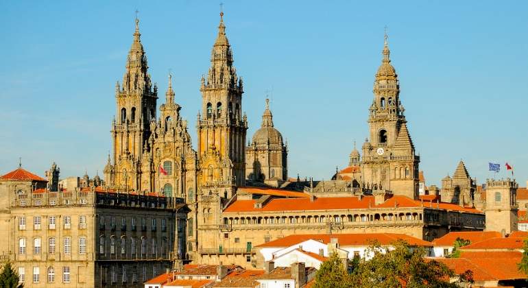 santiago-compostela-dreamstime2.jpg
