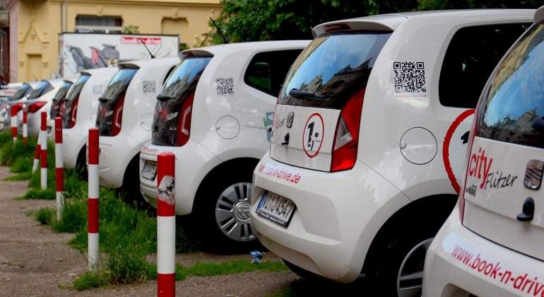 carsharing-1436203_1280-1.jpg