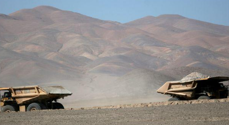 mineria-camiones-bhp-reuters.png