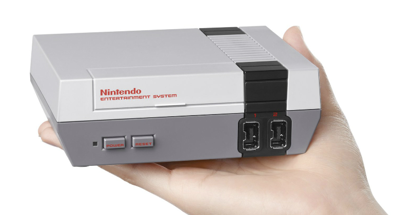 nintendo-nes-mano770420.jpg