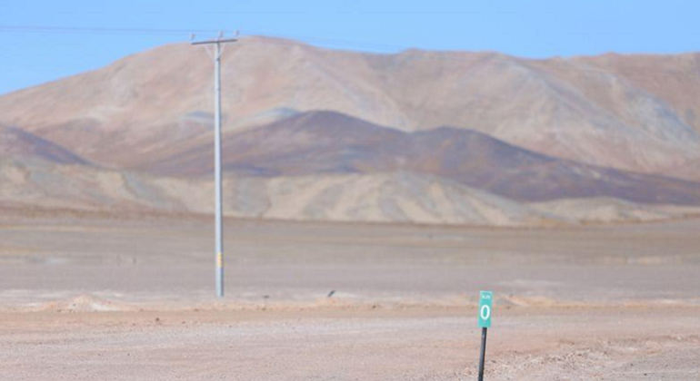 salar-perdernales-atacama-chile-reuters.png