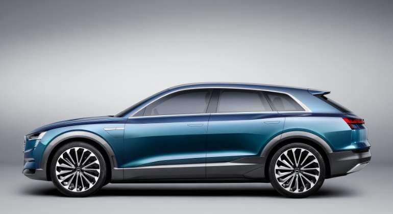 Audi-e-tron-Prototype-2018-3.jpg