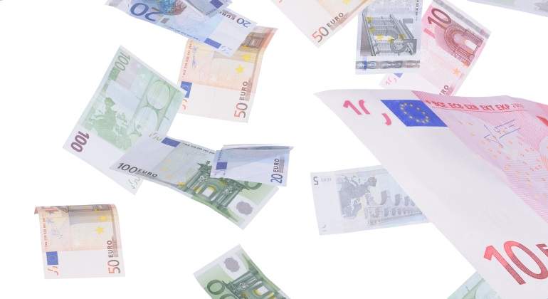 euros-billetes-volando.jpg