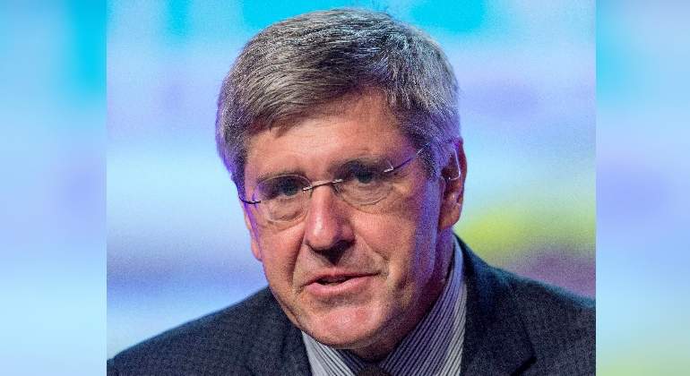 Stephen-Moore-Alamy.jpg