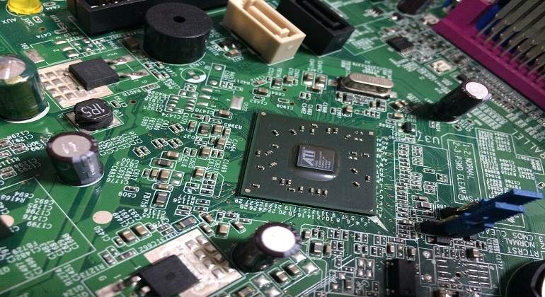 chip-cpu-semiconductor.jpg
