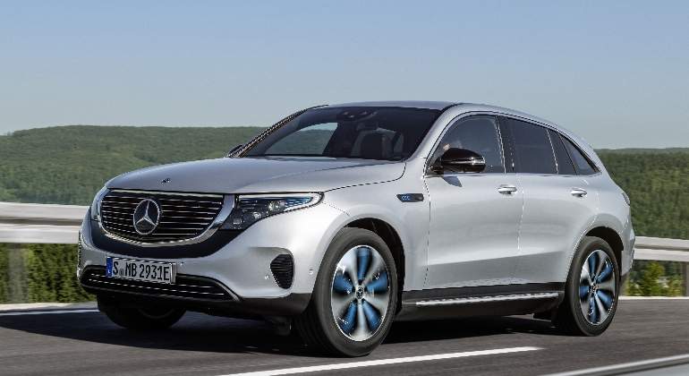 mercedes-benz-eqc-2018-01.jpg