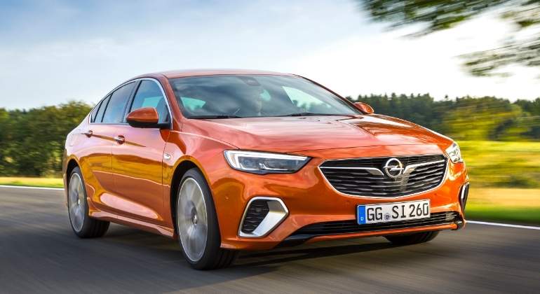 opel-insignia-gsi-2017-1.jpg