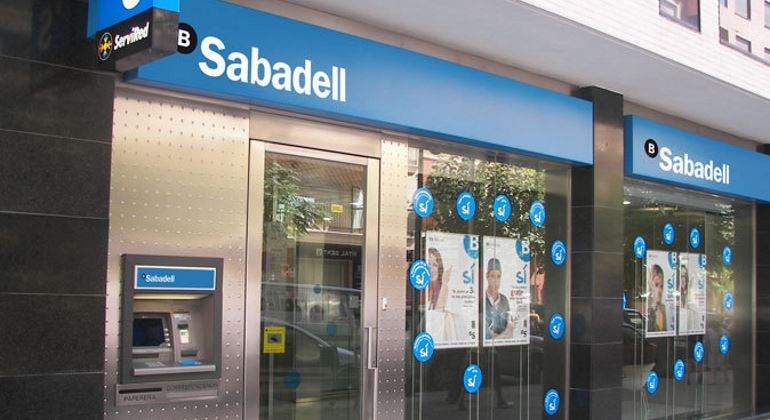 sabadell-oficina-cajero-770.jpg
