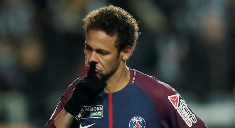 Neymar-gesto-silencio-2018-Reuters.jpg