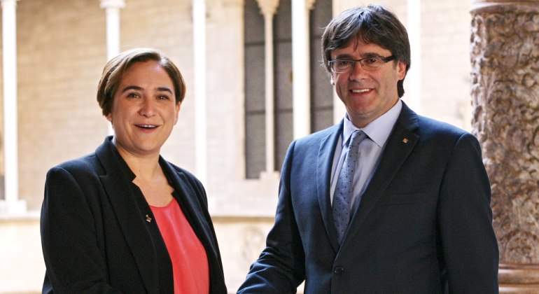 Puigdemont y Colau.jpg