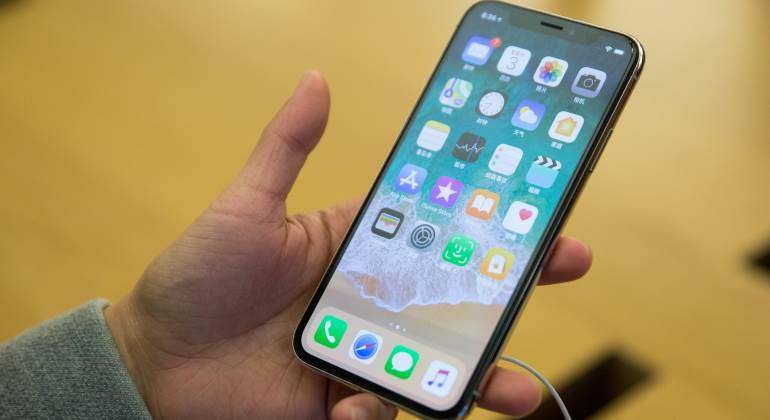 iphone-x-mano-770-efe.jpg